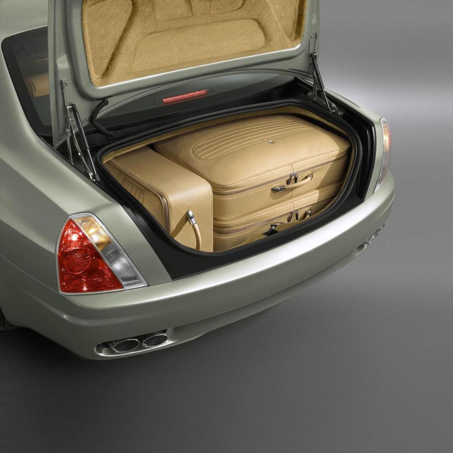 Maserati Quattroporte 2004 года  (фото 20 из 67)